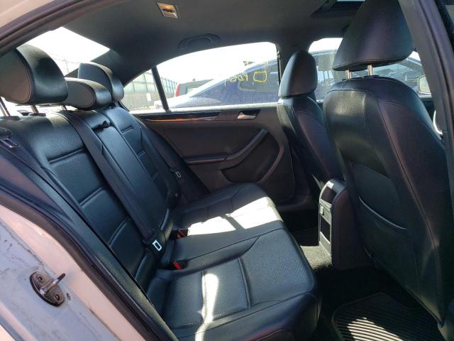 2018 VOLKSWAGEN JETTA SPOR 3VWD17AJ7JM211786