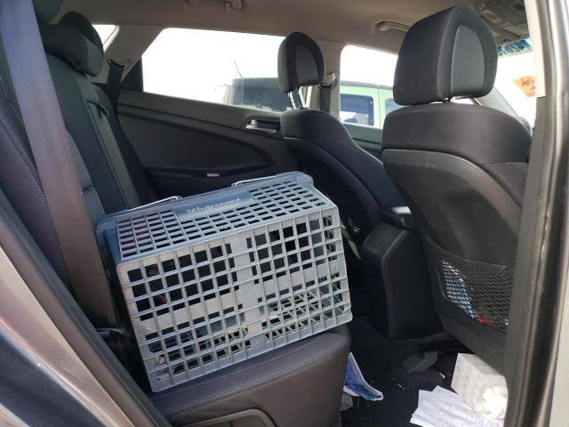 2018 HYUNDAI TUCSON SE KM8J2CA48JU760703
