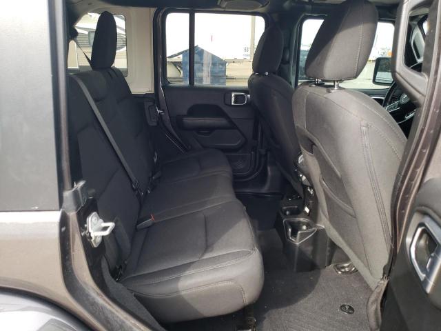 1C4HJXEN3LW172828 Jeep Wrangler Unlimited Sahara