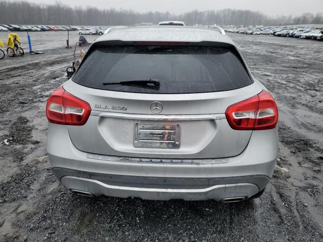 2018 MERCEDES-BENZ GLA 250 WDCTG4EBXJJ418291
