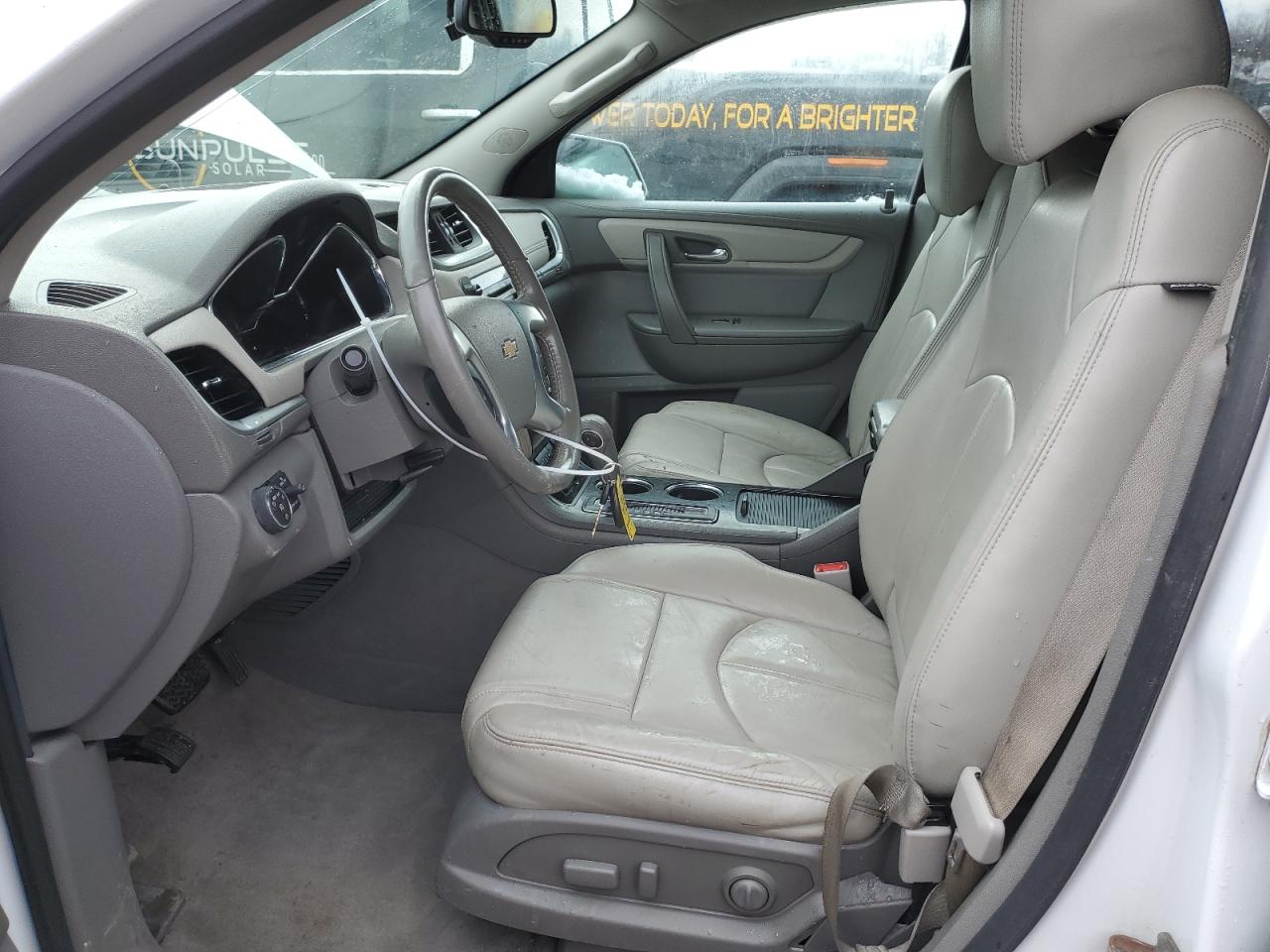 1GNKVHKDXHJ270763 2017 Chevrolet Traverse Lt