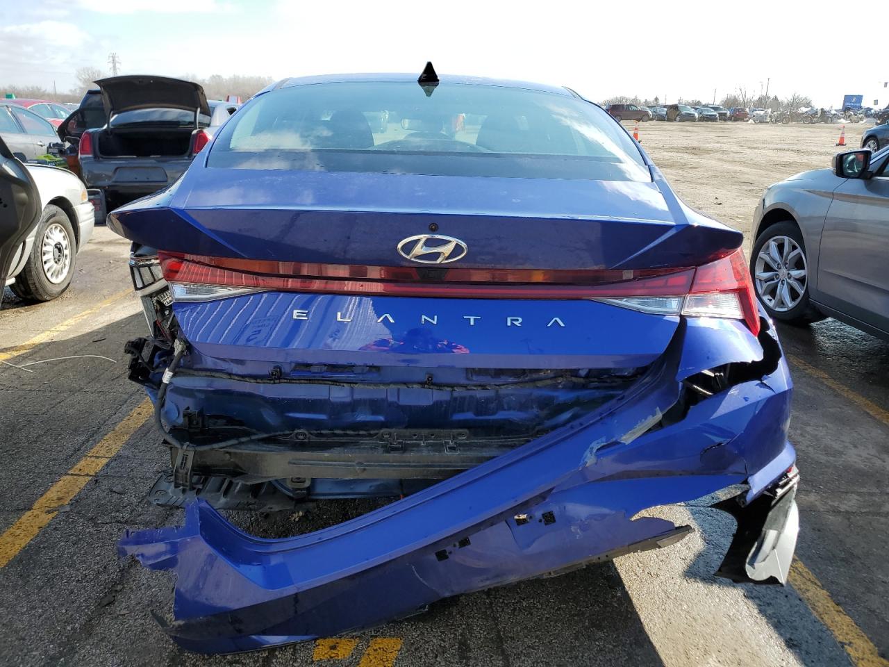 2021 Hyundai Elantra Sel vin: KMHLN4AG2MU129823