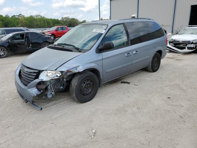 2005 Chrysler Town & Country LX