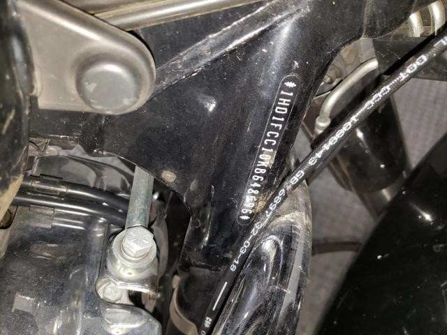 2019 HARLEY-DAVIDSON FLHTCU - 1HD1FCC10KB648596