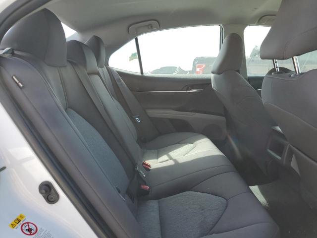 2018 TOYOTA CAMRY L 4T1B11HK1JU073448