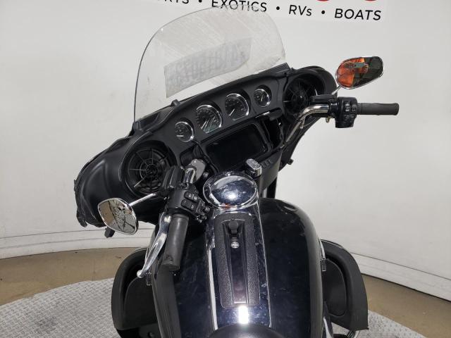 2019 HARLEY-DAVIDSON FLHTCU - 1HD1FCC10KB648596