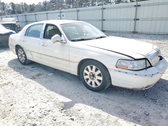 1LNHM83V27Y611880 Lincoln TOWNCAR