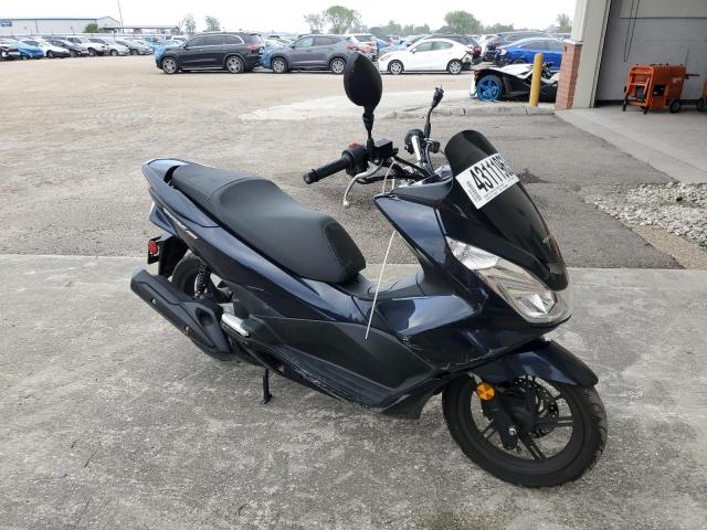 Motos dañados por inundaciones a la venta en subasta: 2017 Honda PCX 150