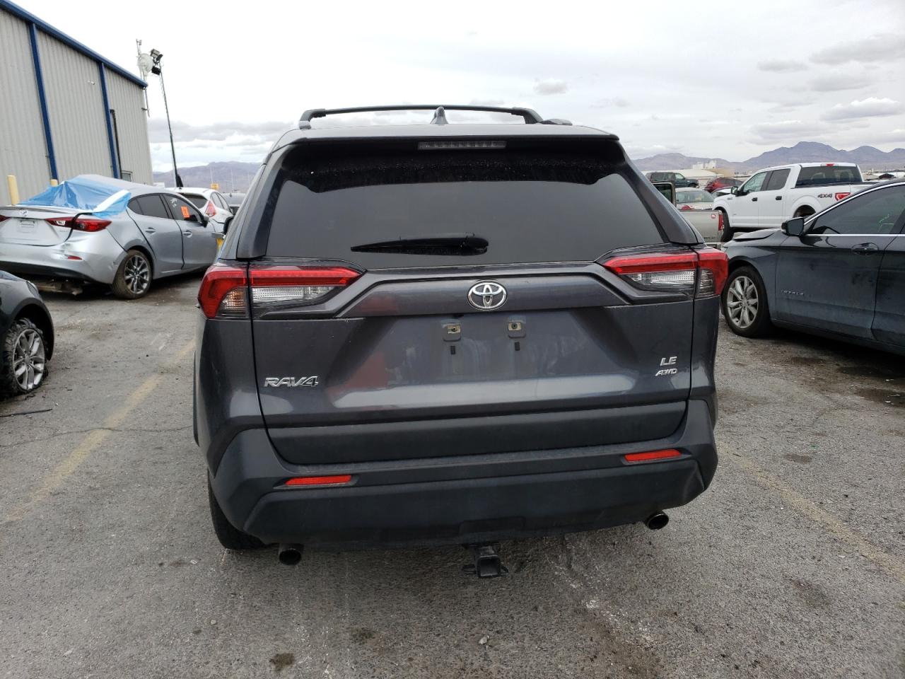 JTMF1RFV9KD507604 2019 Toyota Rav4 Le