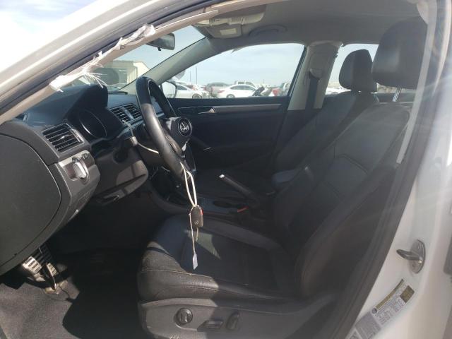 2017 VOLKSWAGEN PASSAT R-L 1VWDT7A37HC049066