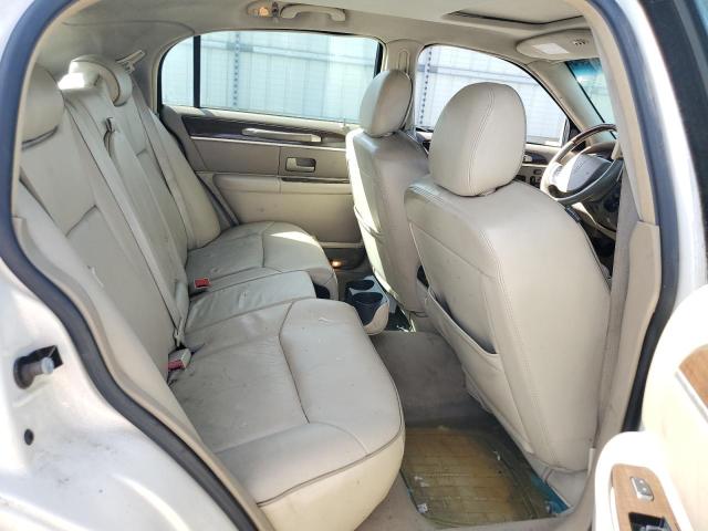 1LNHM83V27Y611880 Lincoln TOWNCAR