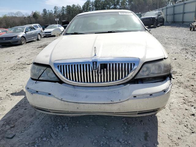 1LNHM83V27Y611880 Lincoln TOWNCAR