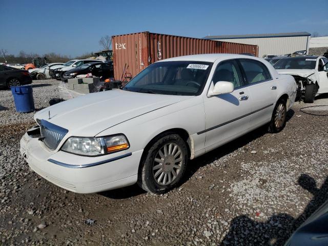 2004 Lincoln Town Car Executive