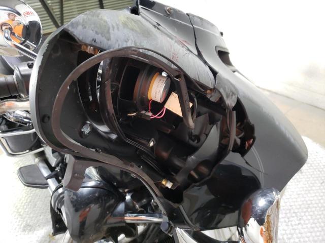2019 HARLEY-DAVIDSON FLHTCU - 1HD1FCC10KB648596