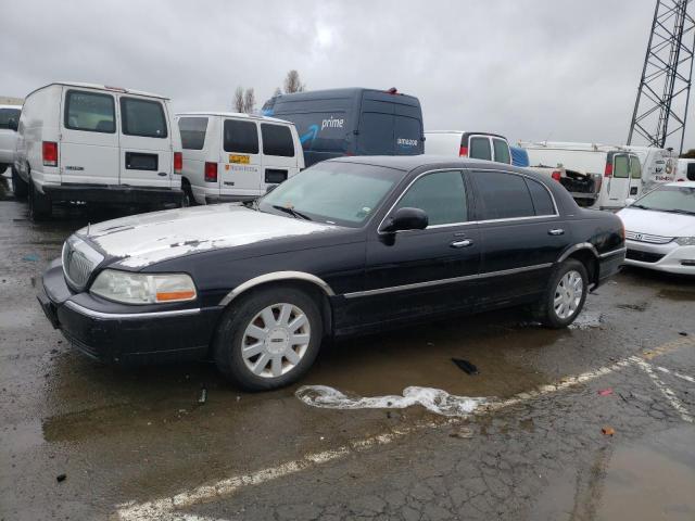 2005 Lincoln Town Car 