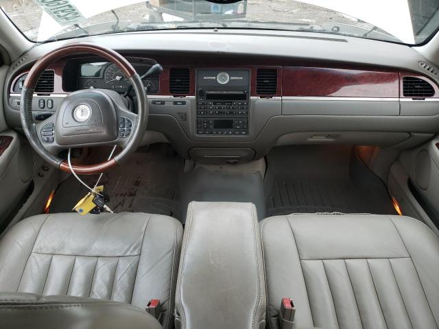 1LNHM82W03Y623658 Lincoln Town Car Signature