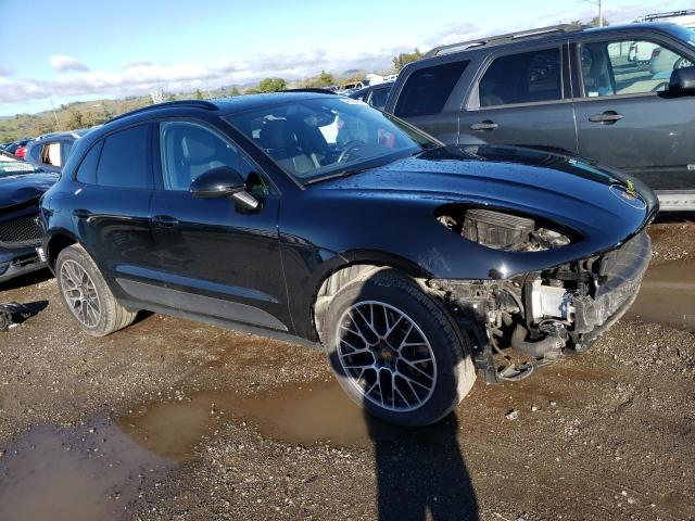 2017 PORSCHE MACAN WP1AA2A58HLB06132