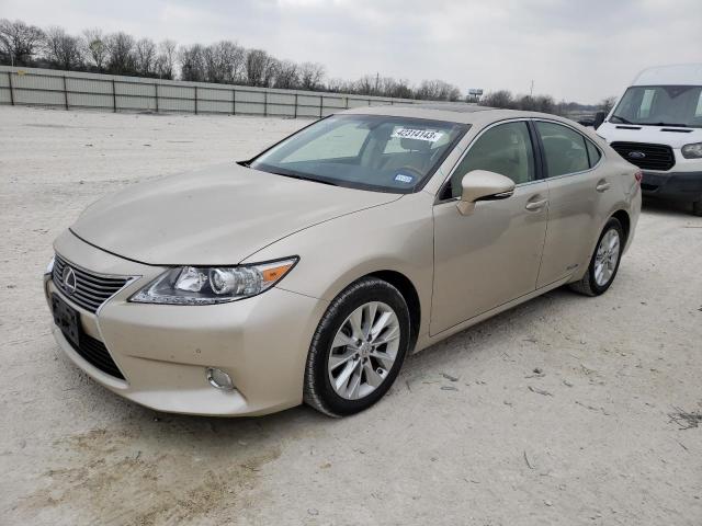 2015 Lexus ES 300h 