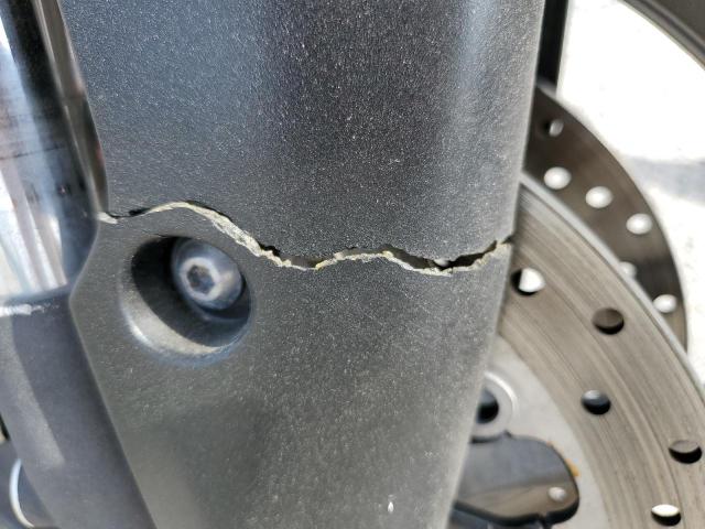 2011 SUZUKI GSX750 - JS1GR7MA9B2102933