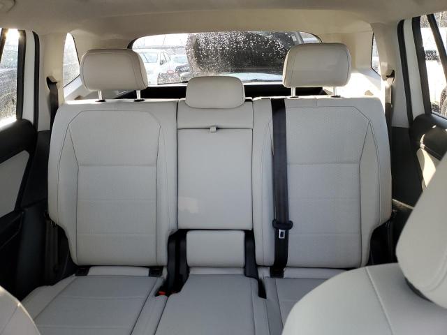 2018 VOLKSWAGEN TIGUAN SE 3VV2B7AX2JM015719