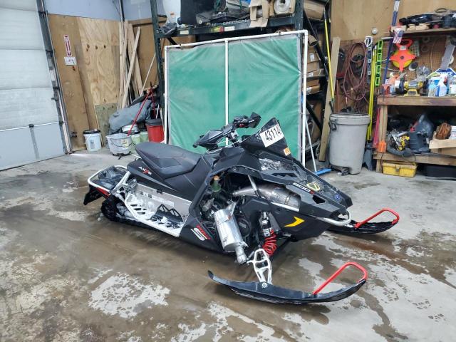 Salvage cars for sale from Copart Kincheloe, MI: 2015 Polaris Snowmobile