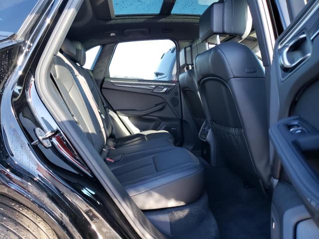 2017 PORSCHE MACAN WP1AA2A58HLB06132