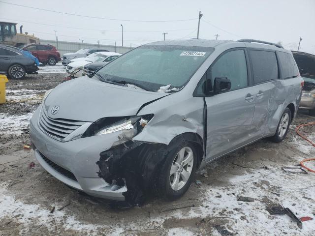 VIN 5TDKK3DC3GS731831 2016 TOYOTA SIENNA no.1