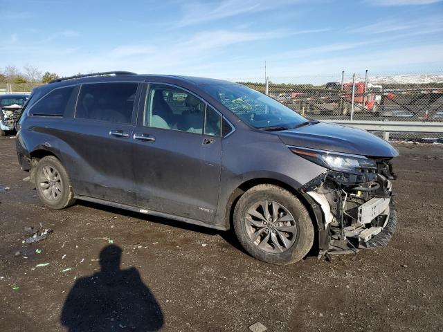 2021 TOYOTA SIENNA XLE 5TDYRKEC2MS072778
