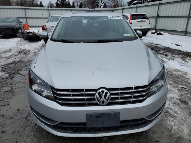 2015 VOLKSWAGEN PASSAT SE 1VWBV7A39FC090037