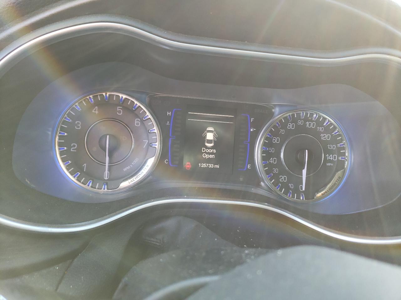 1C3CCCAB0FN710070 2015 Chrysler 200 Limited