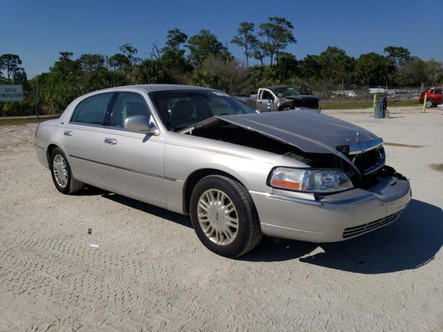 2LNBL8CV9BX754598 Lincoln TOWNCAR