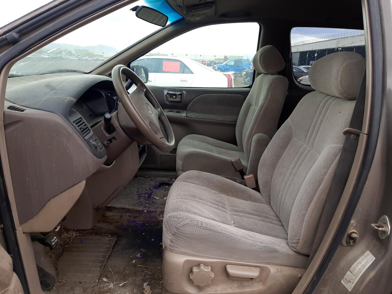1998 Toyota Sienna Le VIN: 4T3ZF13C5WU063438 Lot: 69289893