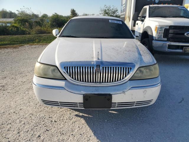 1L1FM88W56Y617391 Lincoln TOWNCAR