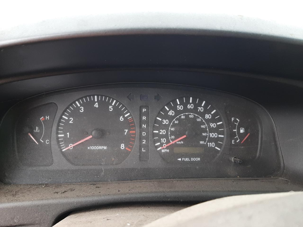 1998 Toyota Sienna Le VIN: 4T3ZF13C5WU063438 Lot: 69289893