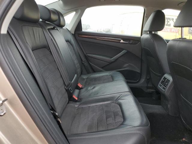 2015 VOLKSWAGEN PASSAT SEL - 1VWCV7A30FC055312