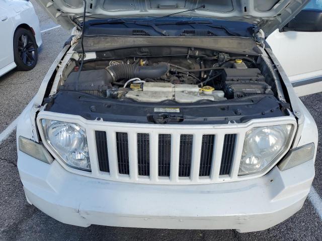 1J8GN58K19W551768 Jeep Liberty Limited