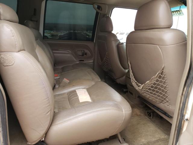 1GKFK16R6XJ810189 GMC Suburban