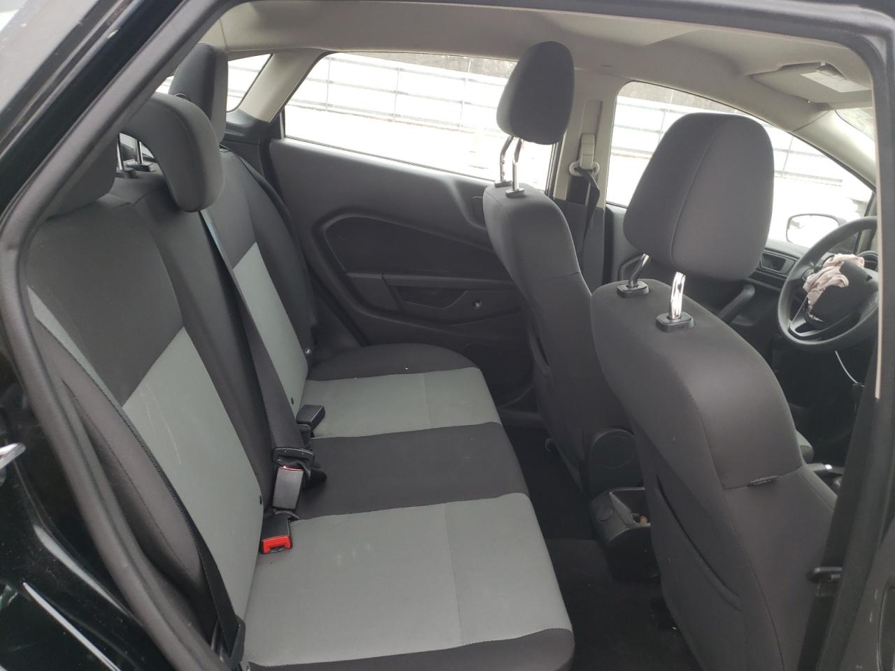 VIN: 3FADP4AJ5GM126511 2016 FORD FIESTA