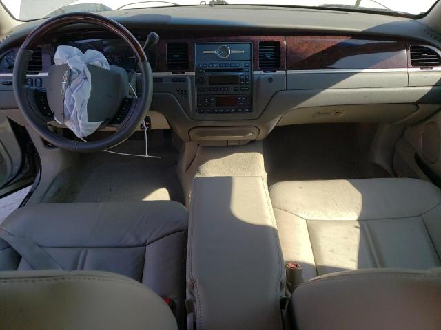 2LNBL8CV9BX754598 Lincoln TOWNCAR