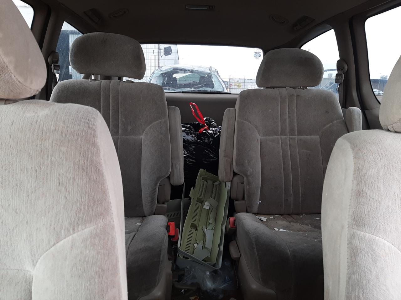 1998 Toyota Sienna Le VIN: 4T3ZF13C5WU063438 Lot: 69289893