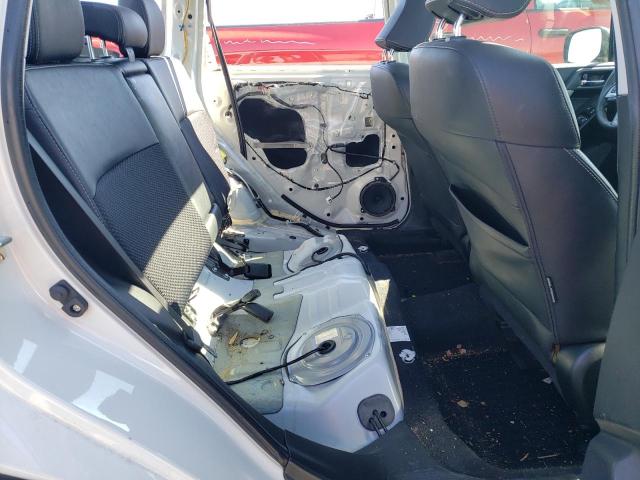 JF2SJAGC6JH521174 Subaru Forester 2.5i Premium