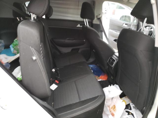 KNDPMCAC2H7234981 KIA Sportage Lx