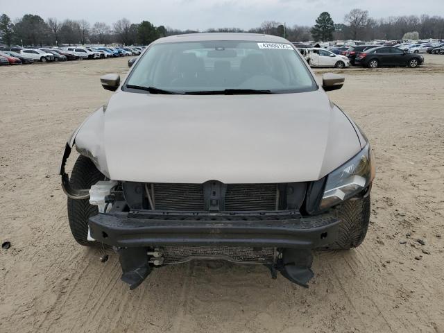 2015 VOLKSWAGEN PASSAT SEL - 1VWCV7A30FC055312