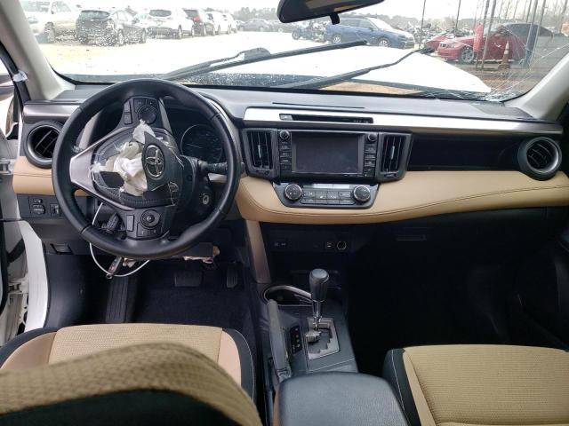 2017 TOYOTA RAV4 XLE JTMWFREV2HD102857
