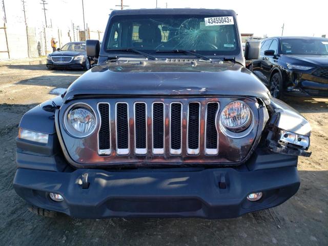 1C4HJXEN0KW624877 Jeep Wrangler Unlimited Sahara