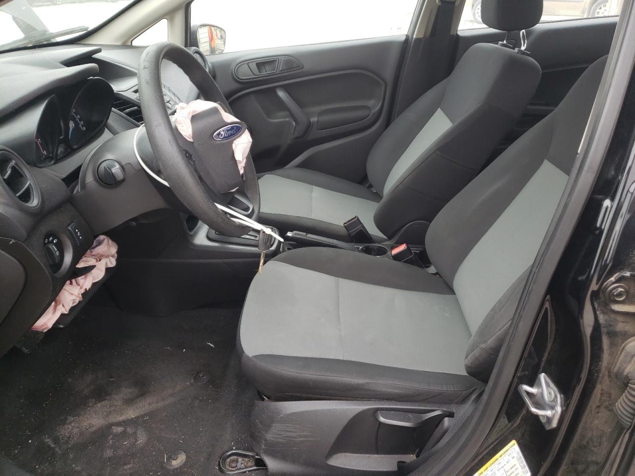 VIN: 3FADP4AJ5GM126511 2016 FORD FIESTA