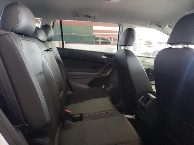 2018 VOLKSWAGEN TIGUAN SE 3VV2B7AX1JM107520