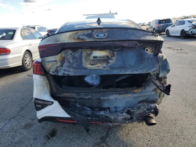 3KPF34AD6ME377455 KIA Forte Gt Line