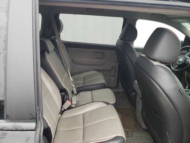 KNDMB5C14H6305121 KIA SEDONA LX