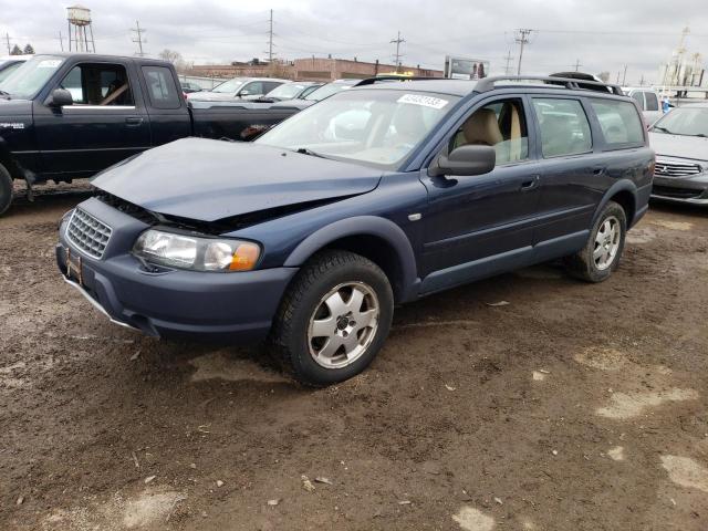 Salvage cars for sale from Copart Chicago Heights, IL: 2001 Volvo V70 XC